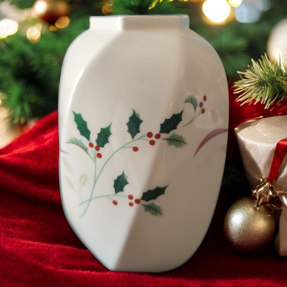 Christopher Stuart HOLIDAY SPLENDOR BONE CHINA VASE